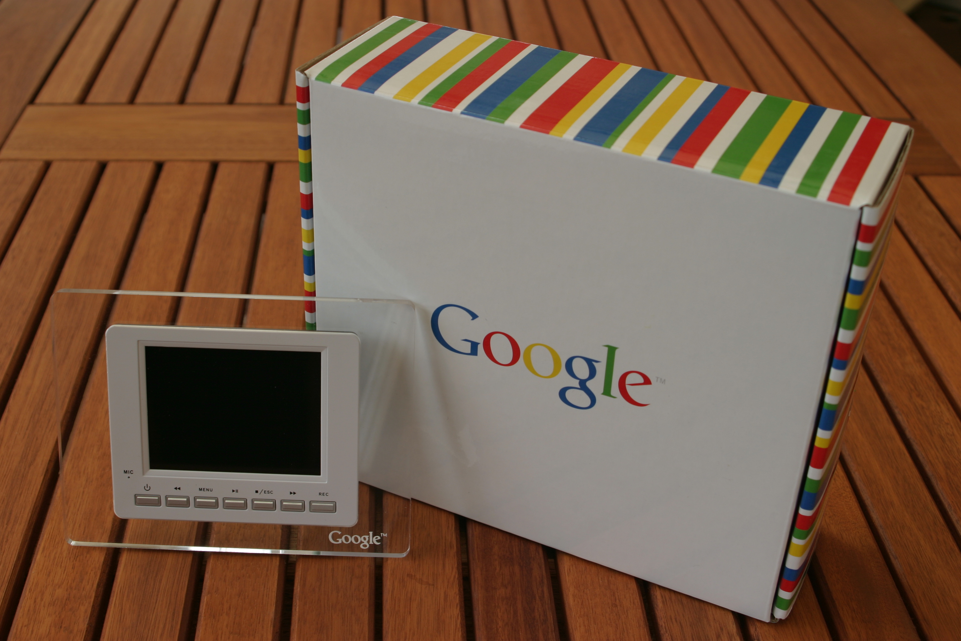 Digital Frames Corporate Gifts | Branded Digital Photo